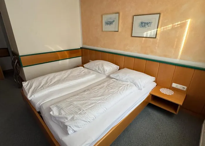 Gaestehaus Stoegmueller Asten (Linz)